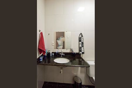 Casa à venda com 360m², 3 quartos e 1 vaga Casa à venda com 360m², 3 quartos e 1 vagaBanheiro