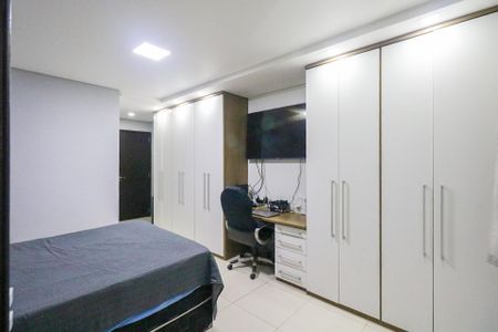 Casa para alugar com 280m², 3 quartos e 4 vagas Casa para alugar com 280m², 3 quartos e 4 vagasQuarto