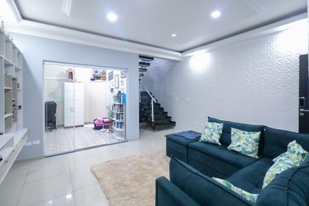 Casa para alugar com 280m², 3 quartos e 4 vagas Casa para alugar com 280m², 3 quartos e 4 vagasSala