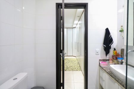 Casa para alugar com 280m², 3 quartos e 4 vagas Casa para alugar com 280m², 3 quartos e 4 vagasBanheiro da Suíte 2