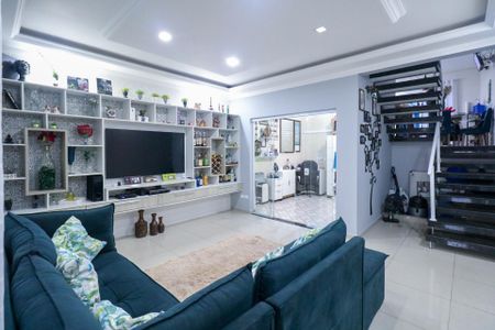 Casa para alugar com 280m², 3 quartos e 4 vagas Casa para alugar com 280m², 3 quartos e 4 vagasSala