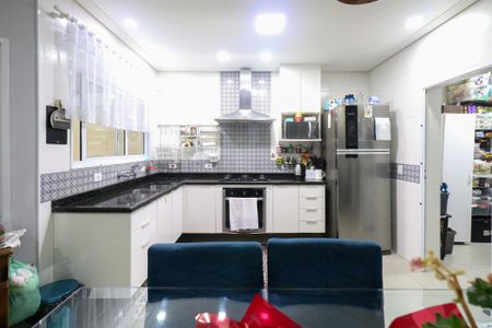 Casa para alugar com 280m², 3 quartos e 4 vagas Casa para alugar com 280m², 3 quartos e 4 vagasCozinha