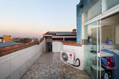 Casa para alugar com 280m², 3 quartos e 4 vagas Casa para alugar com 280m², 3 quartos e 4 vagasÁrea de Serviço