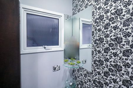 Casa para alugar com 280m², 3 quartos e 4 vagas Casa para alugar com 280m², 3 quartos e 4 vagasLavabo