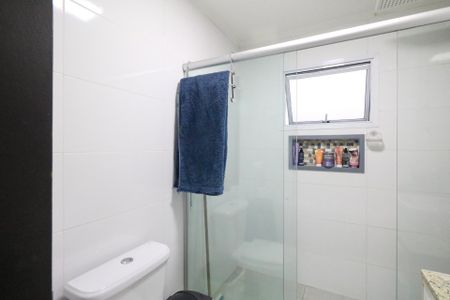 Casa para alugar com 280m², 3 quartos e 4 vagas Casa para alugar com 280m², 3 quartos e 4 vagasBanheiro da Suíte 1