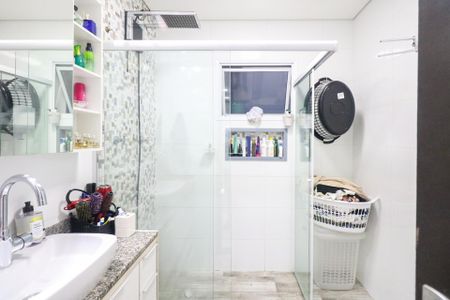 Casa para alugar com 280m², 3 quartos e 4 vagas Casa para alugar com 280m², 3 quartos e 4 vagasBanheiro da Suíte 2