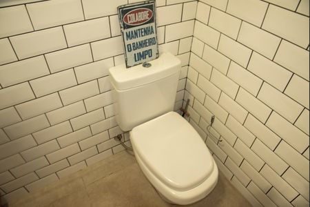 Casa à venda com 164m², 2 quartos e 2 vagasBanheiro de Serviço