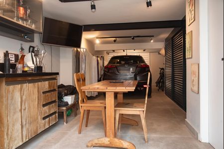 Casa à venda com 164m², 2 quartos e 2 vagasEspaço gourmet/Garagem