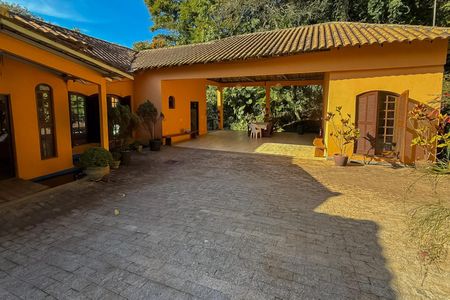 Casa de condomínio à venda com 230m², 3 quartos e 3 vagas Casa de condomínio à venda com 230m², 3 quartos e 3 vagasÁrea externa