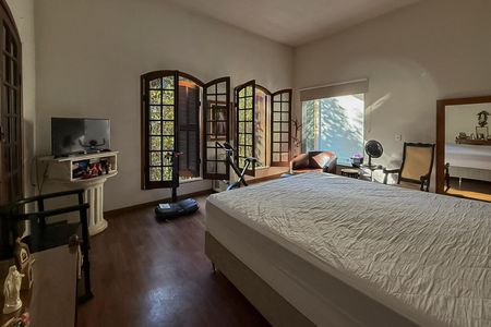 Casa de condomínio à venda com 230m², 3 quartos e 3 vagas Casa de condomínio à venda com 230m², 3 quartos e 3 vagasQuarto 2 - Suíte