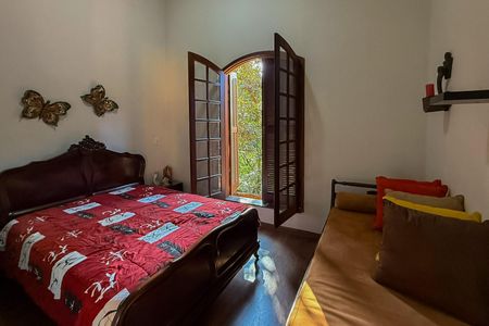 Casa de condomínio à venda com 230m², 3 quartos e 3 vagas Casa de condomínio à venda com 230m², 3 quartos e 3 vagasQuarto 1