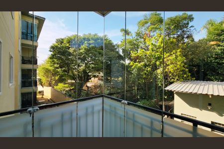 Apartamento à venda com 74m², 2 quartos e 2 vagas Apartamento à venda com 74m², 2 quartos e 2 vagasVaranda