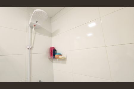 Apartamento à venda com 74m², 2 quartos e 2 vagas Apartamento à venda com 74m², 2 quartos e 2 vagasBanheiro da Suíte