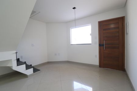 Casa à venda com 60m², 2 quartos e 3 vagasSala