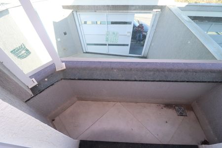 Casa à venda com 60m², 2 quartos e 3 vagasVaranda Quarto 1