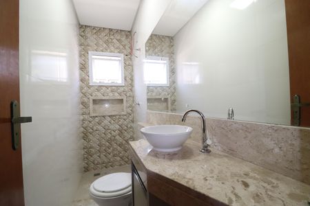 Casa à venda com 60m², 2 quartos e 3 vagasBanheiro