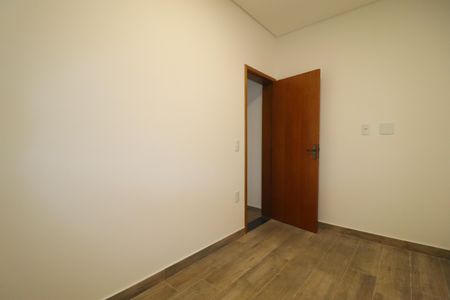 Casa à venda com 60m², 2 quartos e 3 vagasQuarto 2