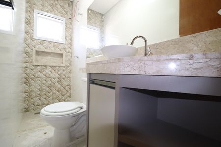 Casa à venda com 60m², 2 quartos e 3 vagasBanheiro