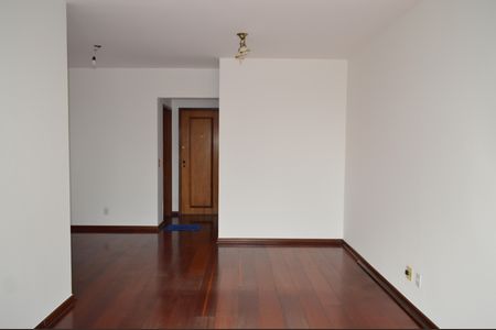 Apartamento à venda com 83m², 2 quartos e 1 vagaSala