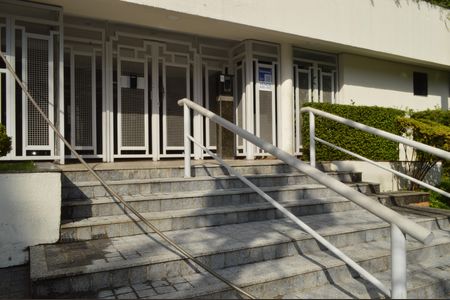 Apartamento à venda com 83m², 2 quartos e 1 vagaFachada + plaquinha