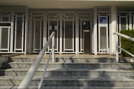 Apartamento à venda com 83m², 2 quartos e 1 vagaFachada + plaquinha