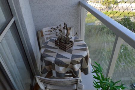 Apartamento para alugar com 50m², 2 quartos e 1 vagaVaranda