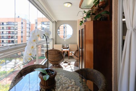 Apartamento à venda com 170m², 3 quartos e 4 vagasVaranda Sala