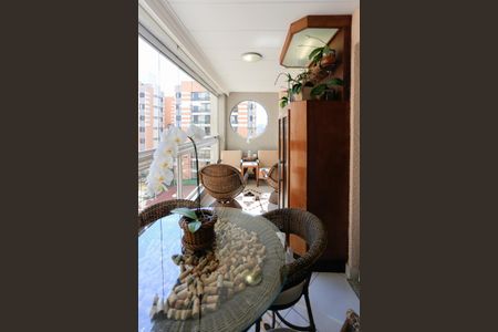 Apartamento à venda com 170m², 3 quartos e 4 vagasVaranda Sala