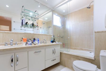 Apartamento à venda com 170m², 3 quartos e 4 vagasBanheiro do Quarto 3