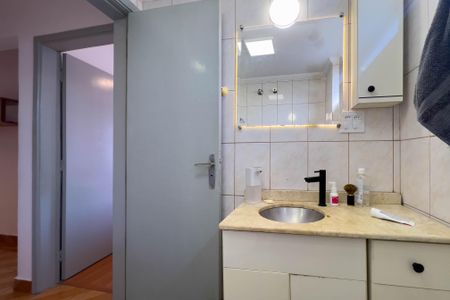 Apartamento para alugar com 70m², 2 quartos e sem vaga Apartamento para alugar com 70m², 2 quartos e sem vagaBanheiro