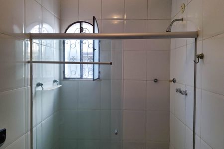 Casa à venda com 140m², 3 quartos e 5 vagas Casa à venda com 140m², 3 quartos e 5 vagasBanheiro da Suíte 1