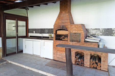 Casa à venda com 140m², 3 quartos e 5 vagas Casa à venda com 140m², 3 quartos e 5 vagasQuintal