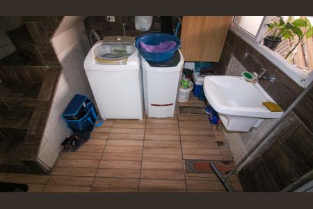 Casa à venda com 150m², 3 quartos e 1 vagaÁrea de Serviço