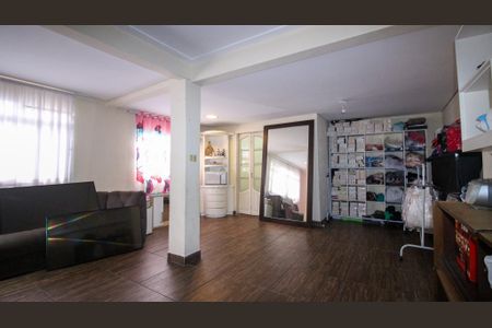 Casa à venda com 150m², 3 quartos e 1 vagaSala (inferior)