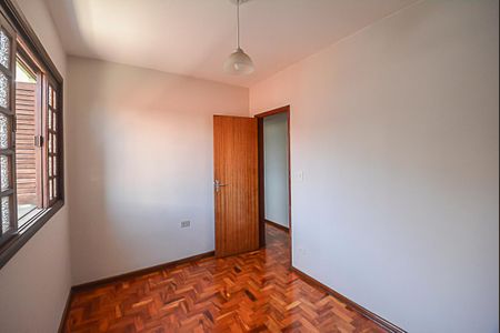 Casa à venda com 229m², 3 quartos e 3 vagasQuarto 2