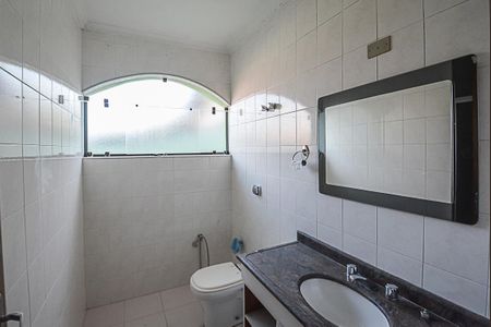 Casa à venda com 229m², 3 quartos e 3 vagasBanheiro da Suíte