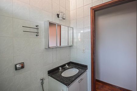 Casa à venda com 229m², 3 quartos e 3 vagasBanheiro