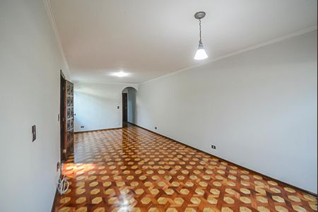 Casa à venda com 229m², 3 quartos e 3 vagasSala