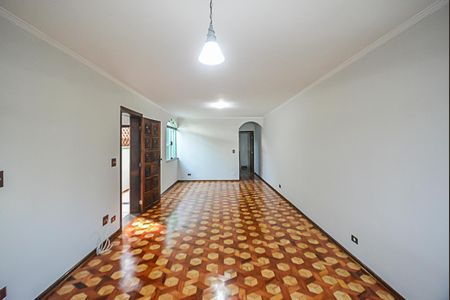 Casa à venda com 229m², 3 quartos e 3 vagasSala