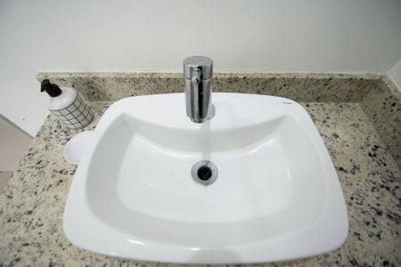 Casa à venda com 183m², 3 quartos e 4 vagasbanheiro corredor