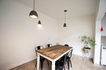 Casa à venda com 183m², 3 quartos e 4 vagascopa e lavanderia