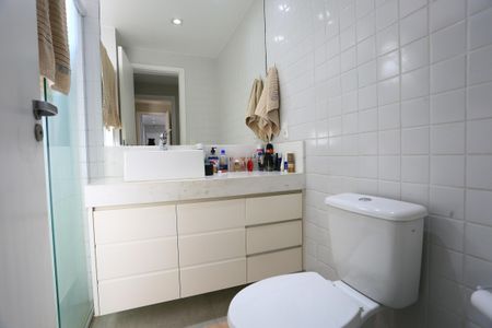 Apartamento à venda com 87m², 2 quartos e 2 vagasBanheiro da Suíte 2