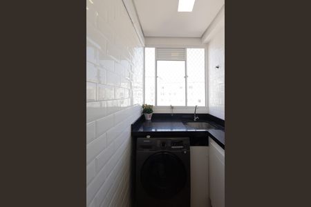 Apartamento à venda com 44m², 2 quartos e sem vaga Apartamento à venda com 44m², 2 quartos e sem vagaCozinha e Área de Serviço