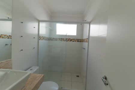 Casa à venda com 140m², 3 quartos e 3 vagasBanheiro da Suíte