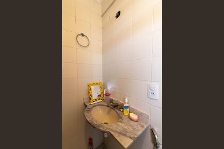 Apartamento para alugar com 72m², 3 quartos e 2 vagas Apartamento para alugar com 72m², 3 quartos e 2 vagasBanheiro