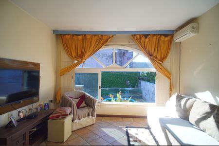 Casa à venda com 390m², 4 quartos e 2 vagasQuarto 1