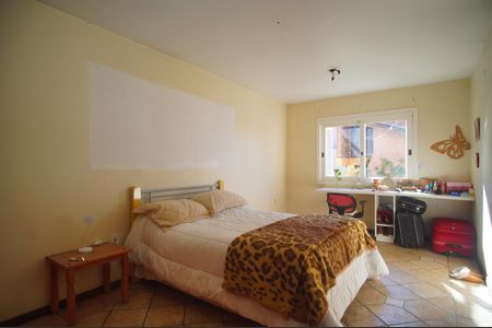 Casa à venda com 390m², 4 quartos e 2 vagasSuíte 1