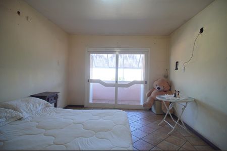 Casa à venda com 390m², 4 quartos e 2 vagasSuíte 2