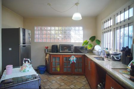 Casa à venda com 390m², 4 quartos e 2 vagasCozinha