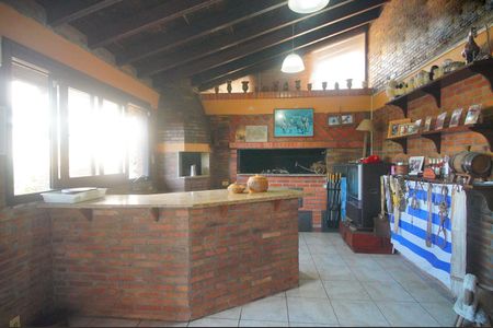 Casa à venda com 390m², 4 quartos e 2 vagas Casa à venda com 390m², 4 quartos e 2 vagasEspaço Gourmet